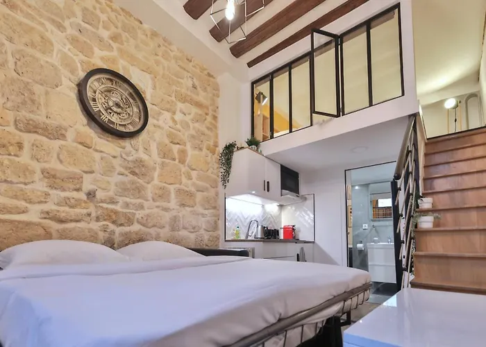 Chloe - Modern Loft Sorbonne Notre-dame Historic Apartment *